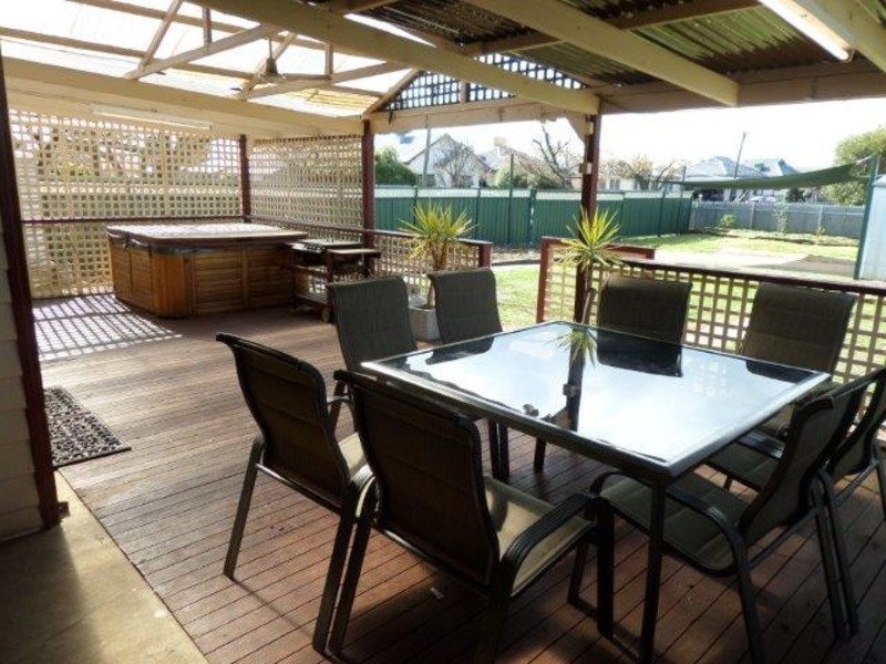 21 Cave Street, Donald VIC 3480