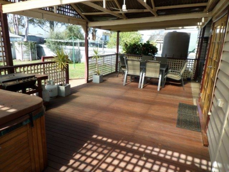 21 Cave Street, Donald VIC 3480