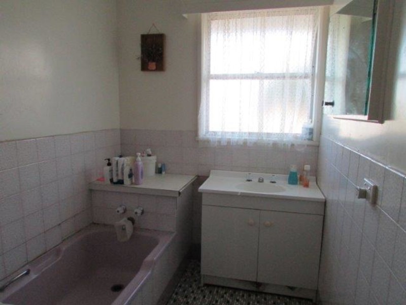 14 Upper Roy Street, Jeparit VIC 3423