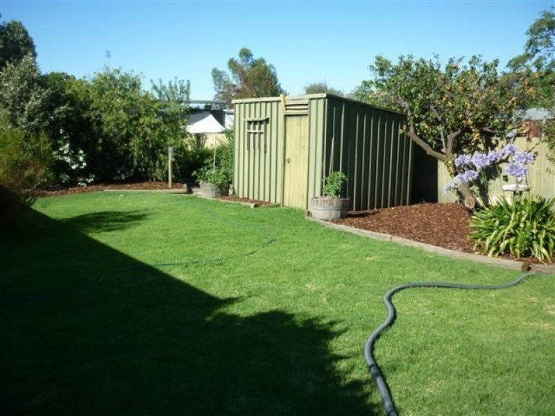 76 Lyle Street, Warracknabeal VIC 3393