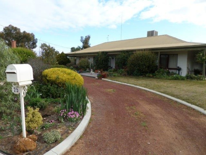 25 Garrard Street, Hopetoun VIC 3396