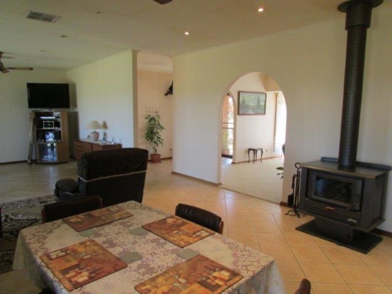 86 Tower Road, Donald VIC 3480
