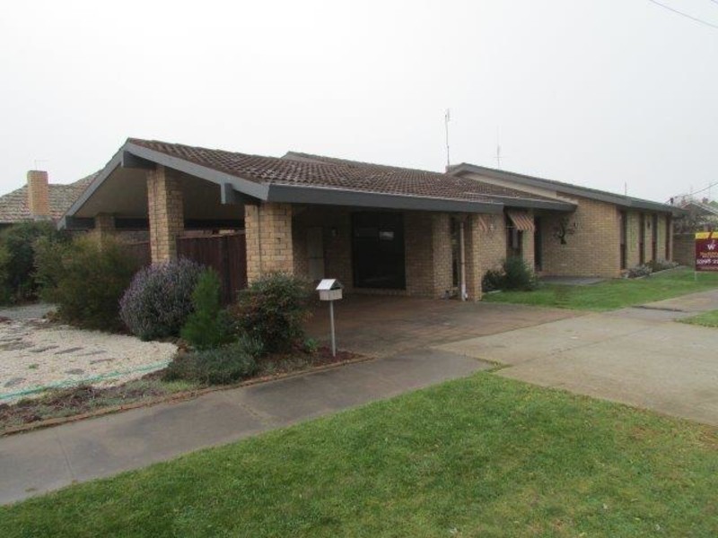 10 Campbell Street, Donald VIC 3480