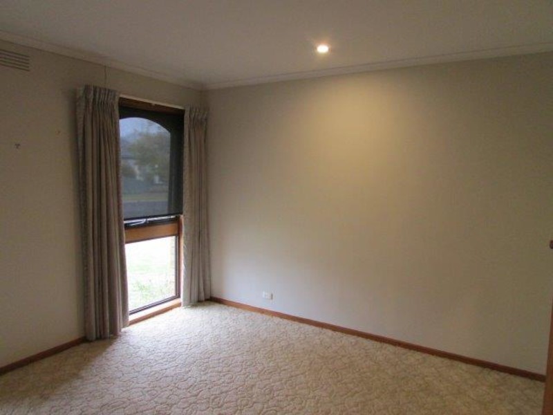 10 Campbell Street, Donald VIC 3480
