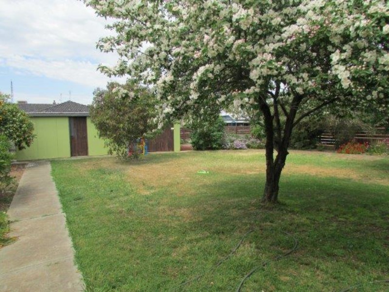 10 Campbell Street, Donald VIC 3480