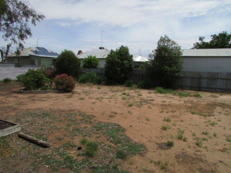 4 Milbourne Street, Warracknabeal VIC 3393