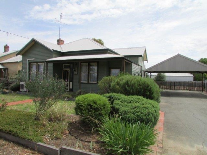 4 Milbourne Street, Warracknabeal VIC 3393