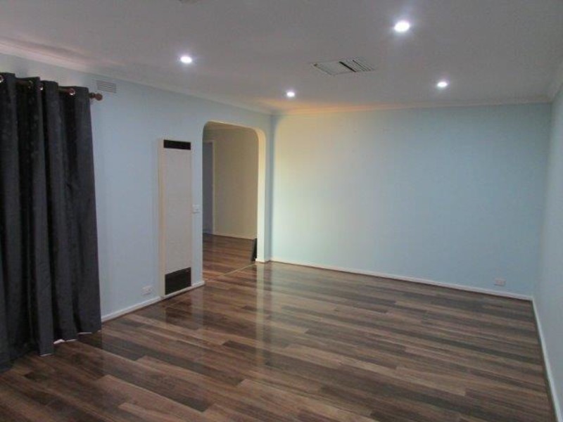 15 Willow Court, Donald VIC 3480