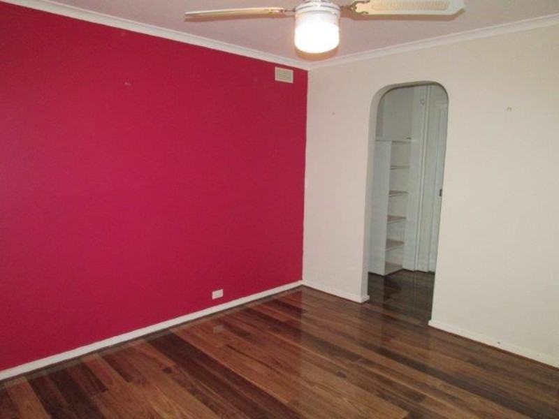 15 Willow Court, Donald VIC 3480