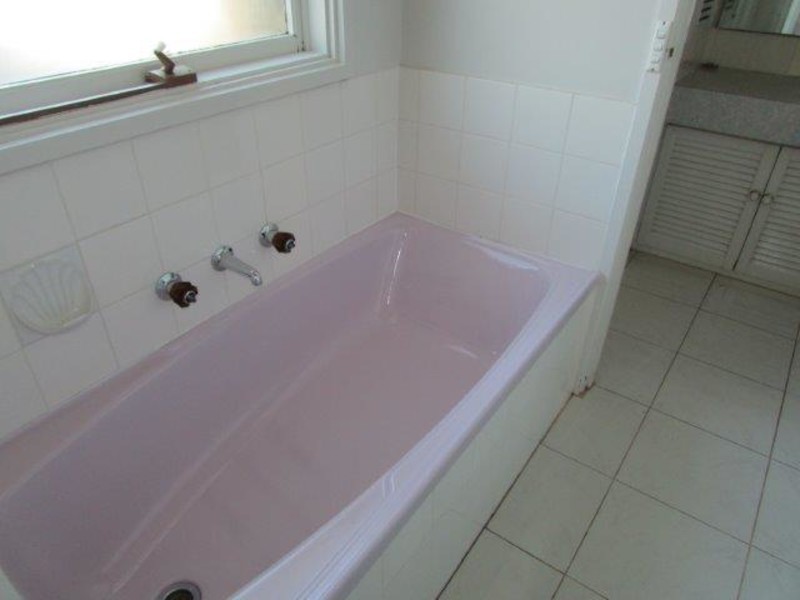 15 Willow Court, Donald VIC 3480