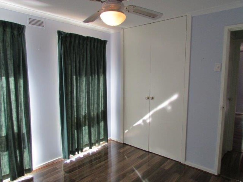 15 Willow Court, Donald VIC 3480