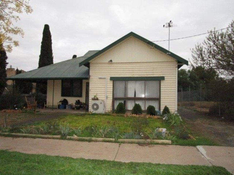 23 Napier Street, Donald VIC 3480
