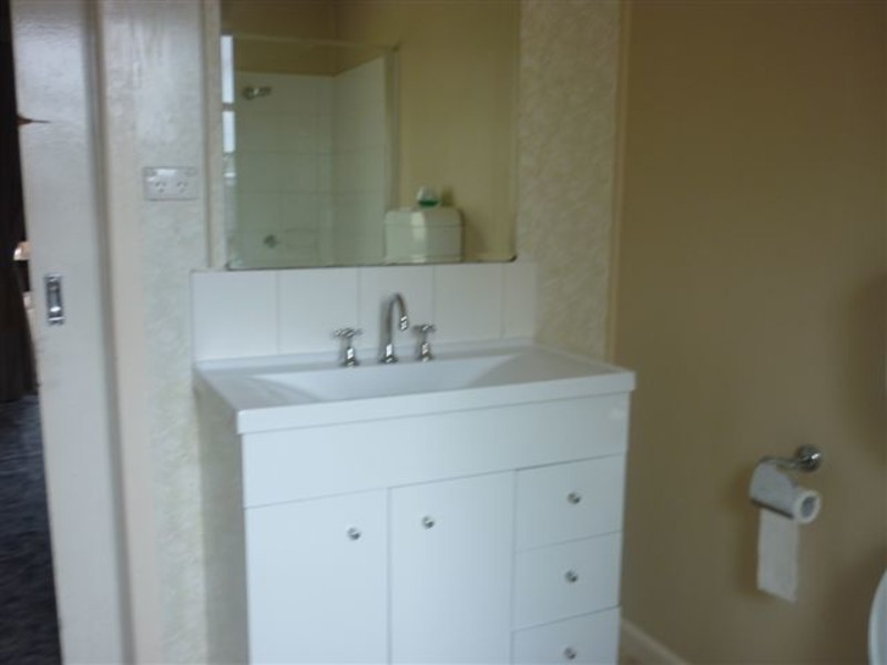 23 Napier Street, Donald VIC 3480