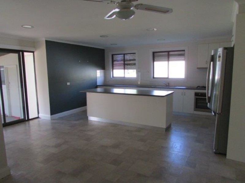 9 Milbourne Street, Warracknabeal VIC 3393