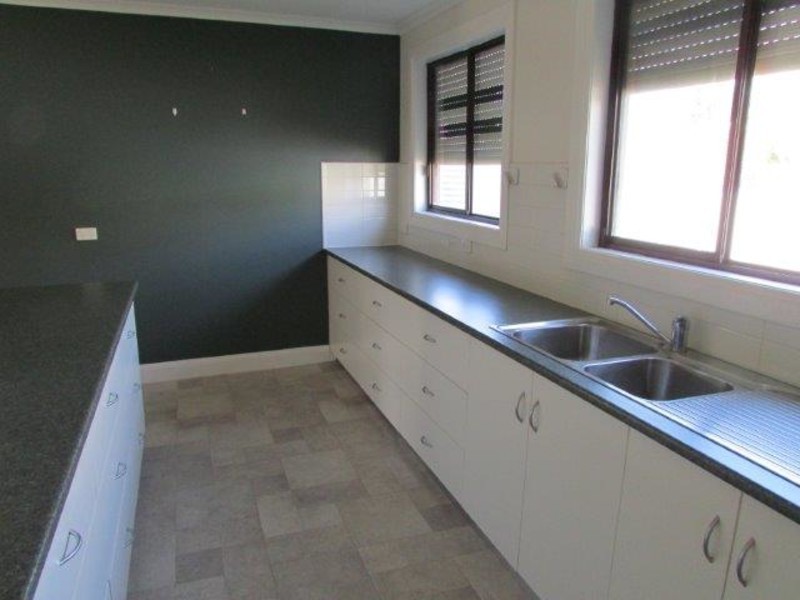 9 Milbourne Street, Warracknabeal VIC 3393