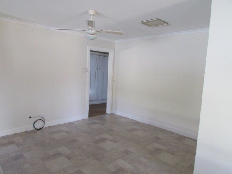 9 Milbourne Street, Warracknabeal VIC 3393