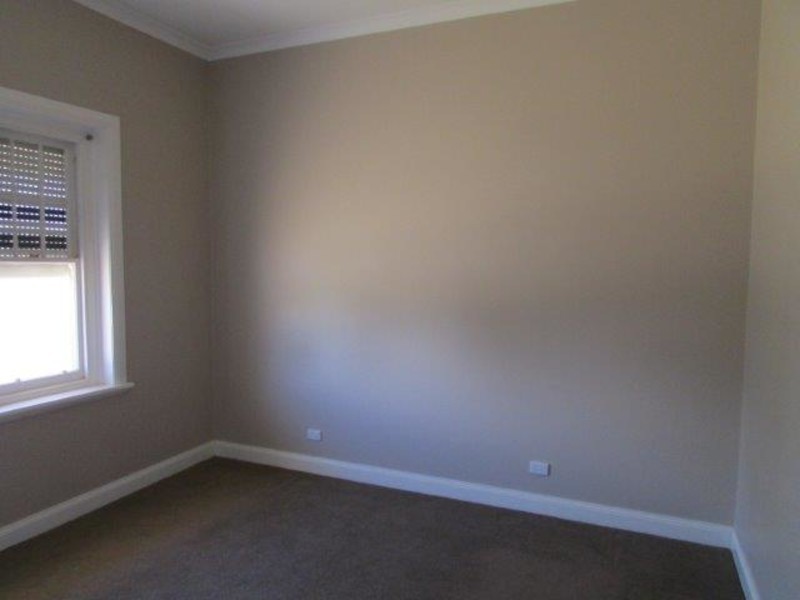 9 Milbourne Street, Warracknabeal VIC 3393