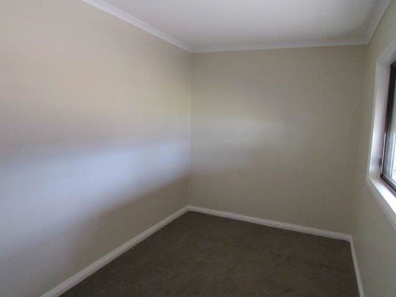 9 Milbourne Street, Warracknabeal VIC 3393