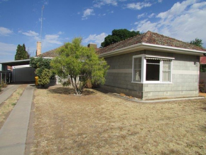 54 Devereux Street, Warracknabeal VIC 3393