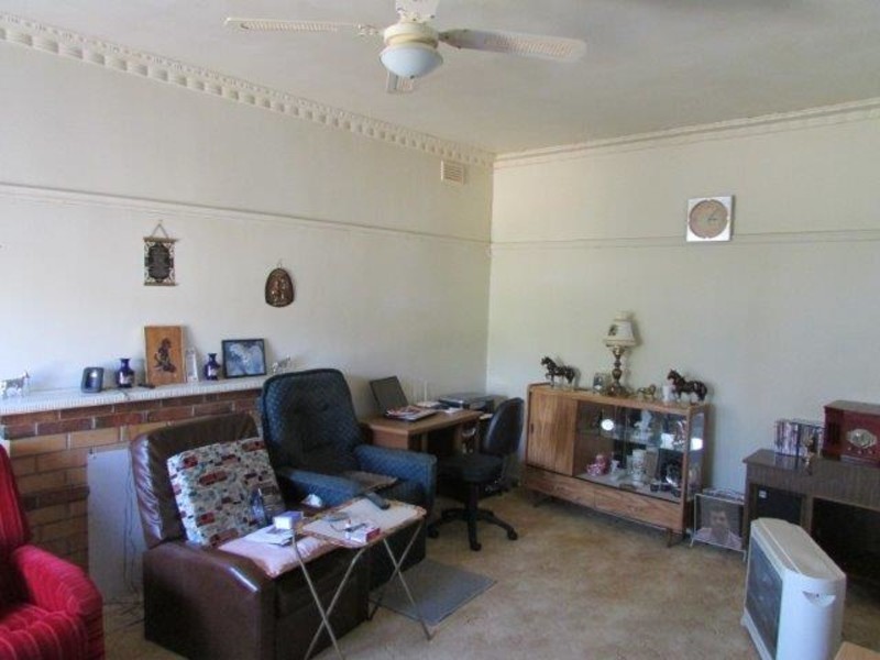 54 Devereux Street, Warracknabeal VIC 3393