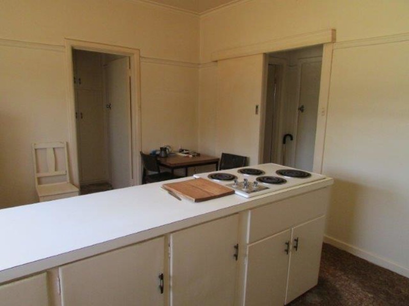 54 Devereux Street, Warracknabeal VIC 3393