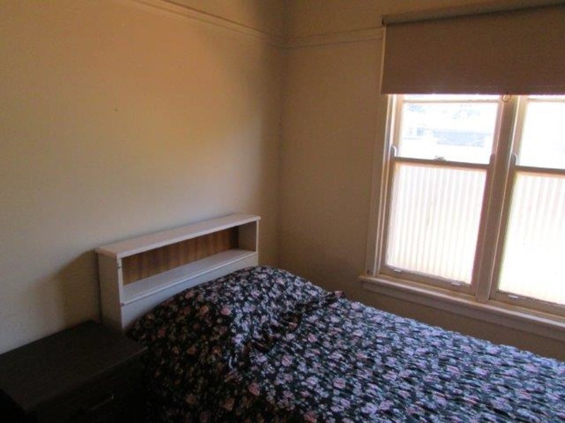 54 Devereux Street, Warracknabeal VIC 3393