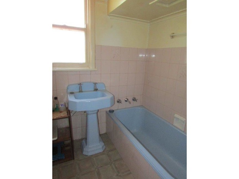 54 Devereux Street, Warracknabeal VIC 3393