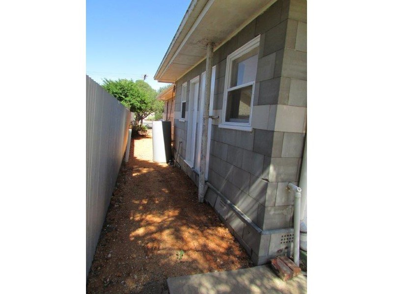 54 Devereux Street, Warracknabeal VIC 3393