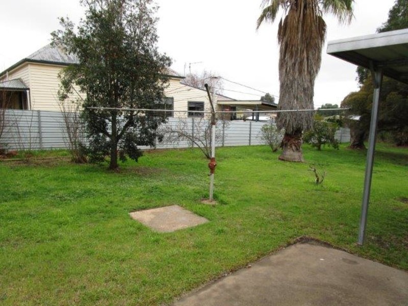 2 Kimberley Street, St Arnaud VIC 3478