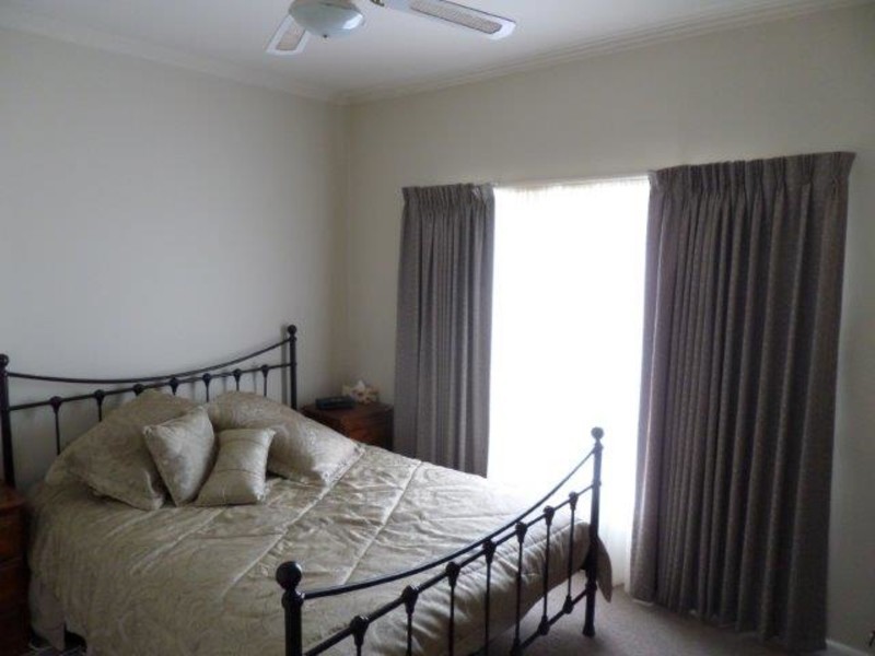 26A McCracken Avenue, Donald VIC 3480