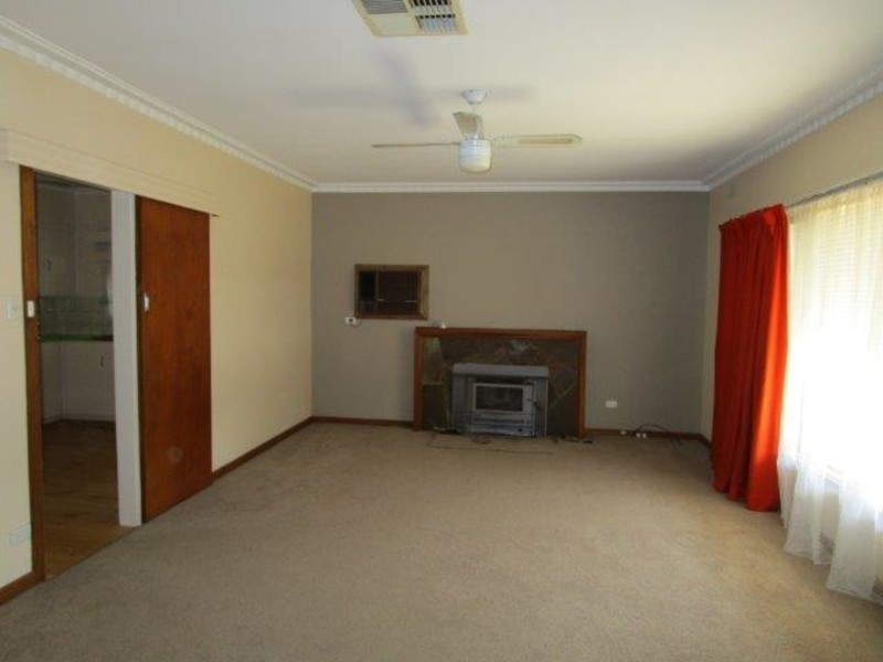 19 Kokoda Avenue, Warracknabeal VIC 3393