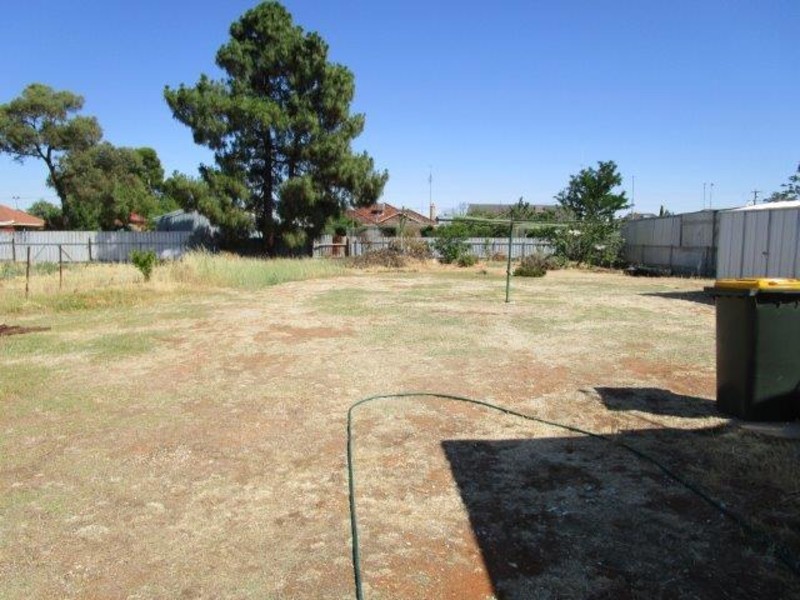 5 Gray Street, Donald VIC 3480