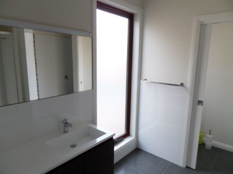 65 Lyle Street, Warracknabeal VIC 3393