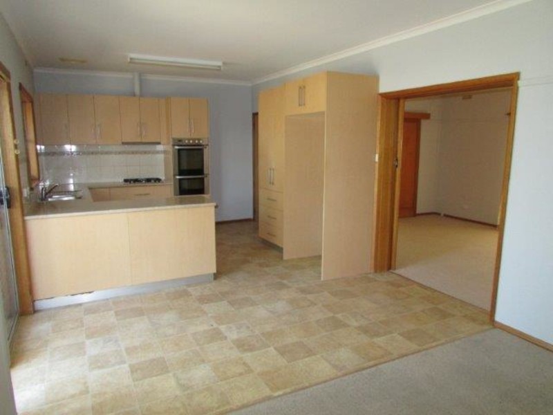 18 Gladstone Street, Beulah VIC 3395