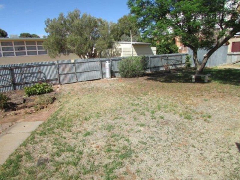 18 Gladstone Street, Beulah VIC 3395