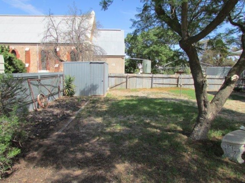 18 Gladstone Street, Beulah VIC 3395