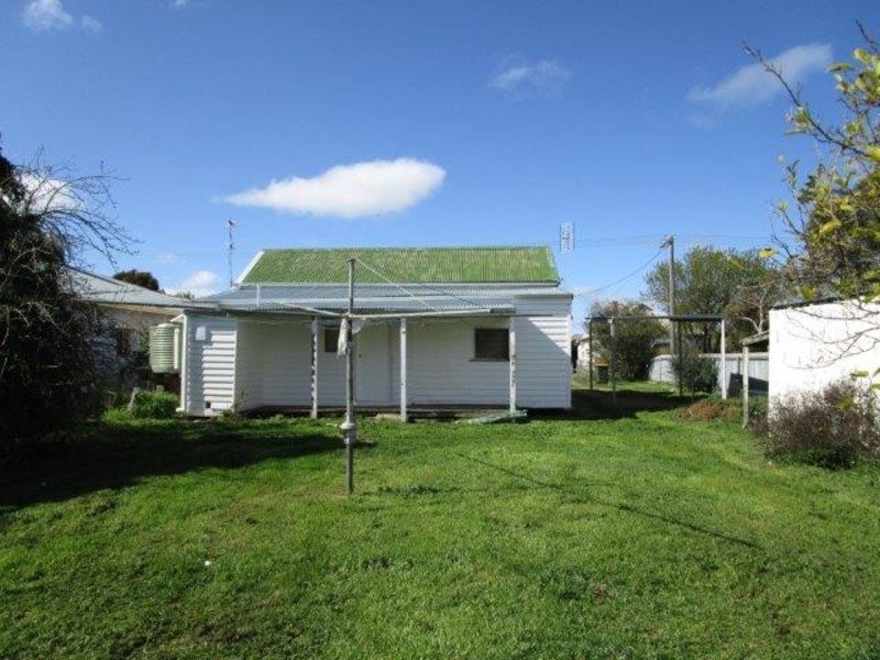 35 Gray Street, Donald VIC 3480