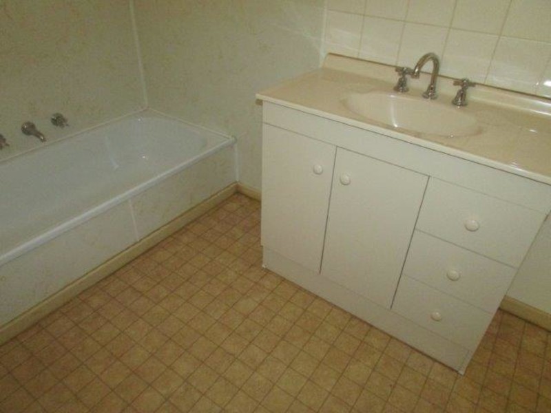 3 Rainbow Road, Warracknabeal VIC 3393