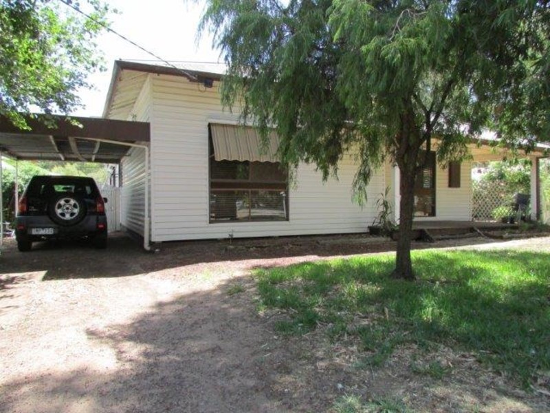 80 Craig Avenue, Warracknabeal VIC 3393
