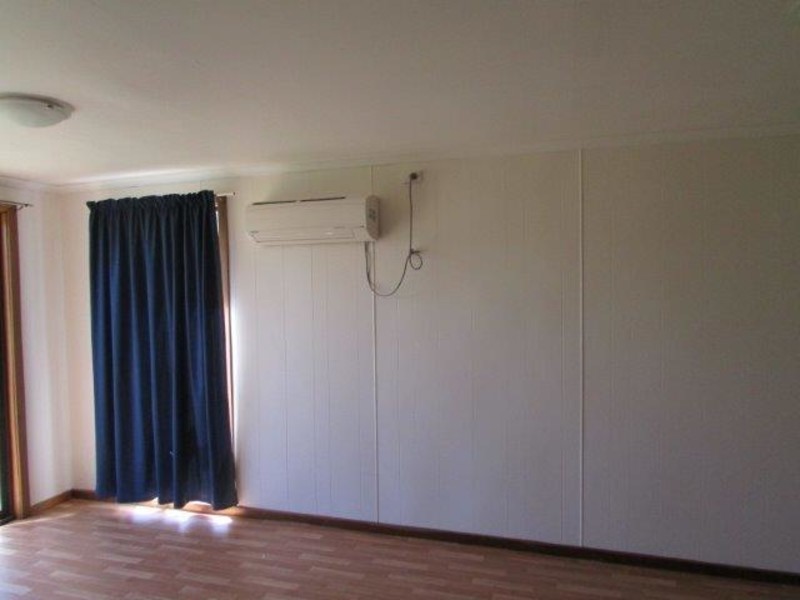 80 Craig Avenue, Warracknabeal VIC 3393