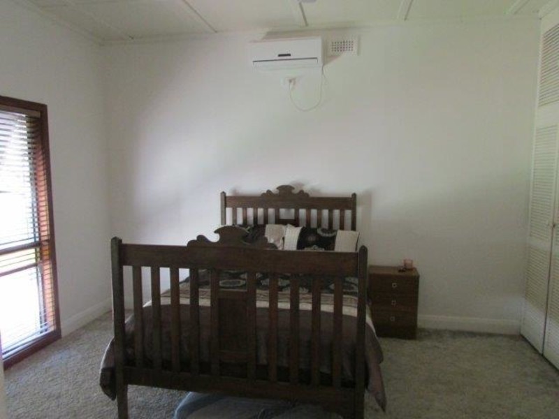 80 Craig Avenue, Warracknabeal VIC 3393