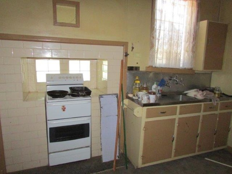 34 Cave Street, Donald VIC 3480