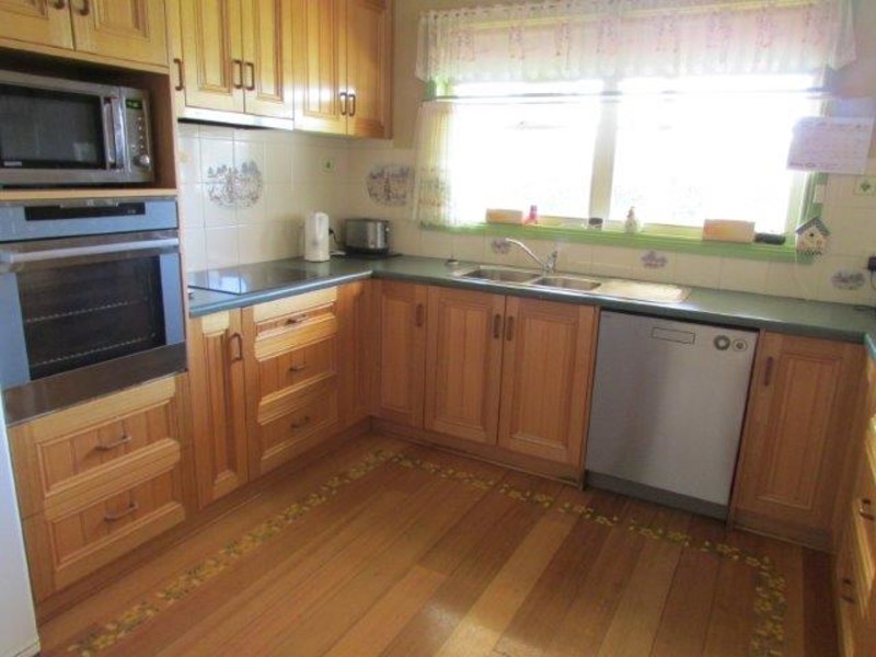 6 McLean Street, Warracknabeal VIC 3393