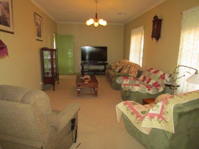 6 McLean Street, Warracknabeal VIC 3393