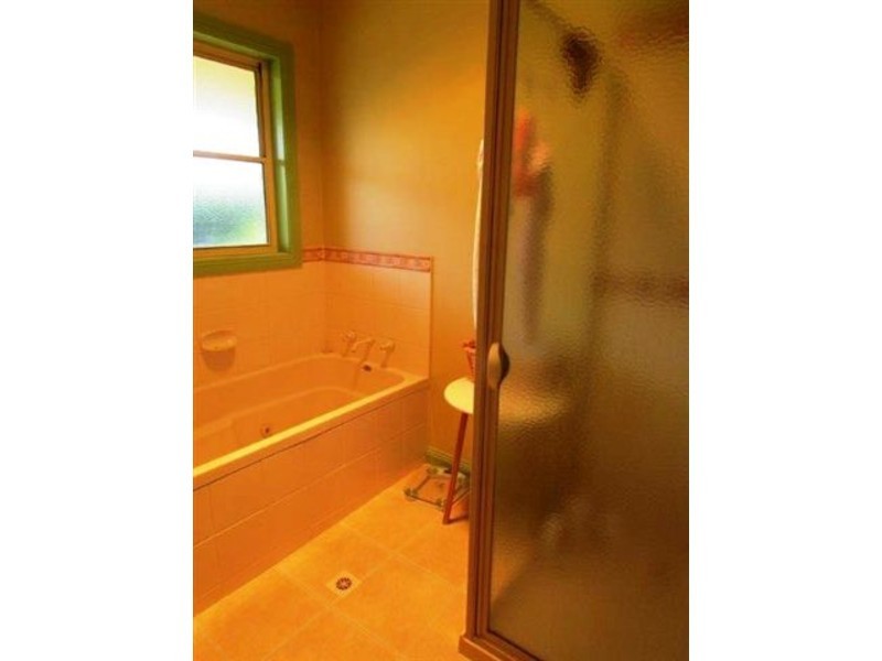 6 McLean Street, Warracknabeal VIC 3393