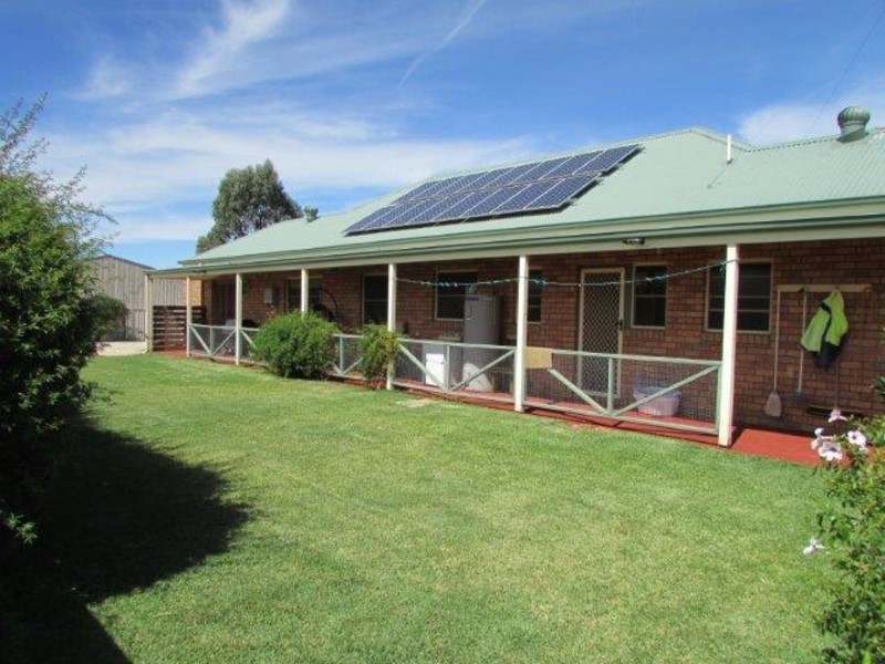 6 McLean Street, Warracknabeal VIC 3393