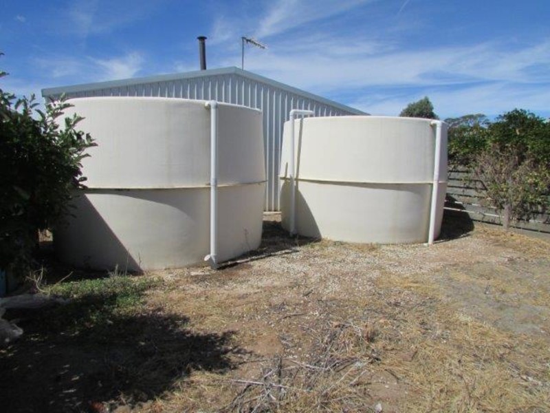 6 McLean Street, Warracknabeal VIC 3393