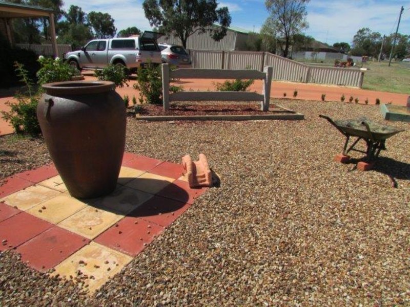 6 McLean Street, Warracknabeal VIC 3393