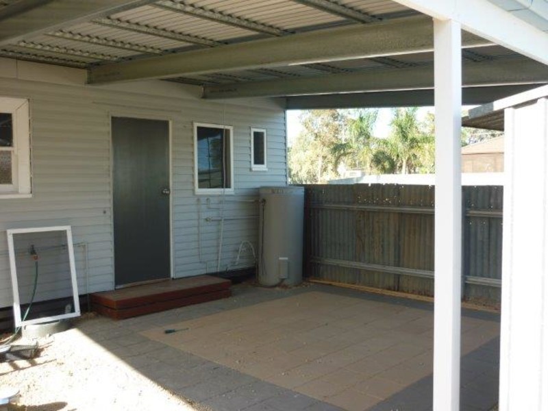 36 Kelsall Street, Warracknabeal VIC 3393