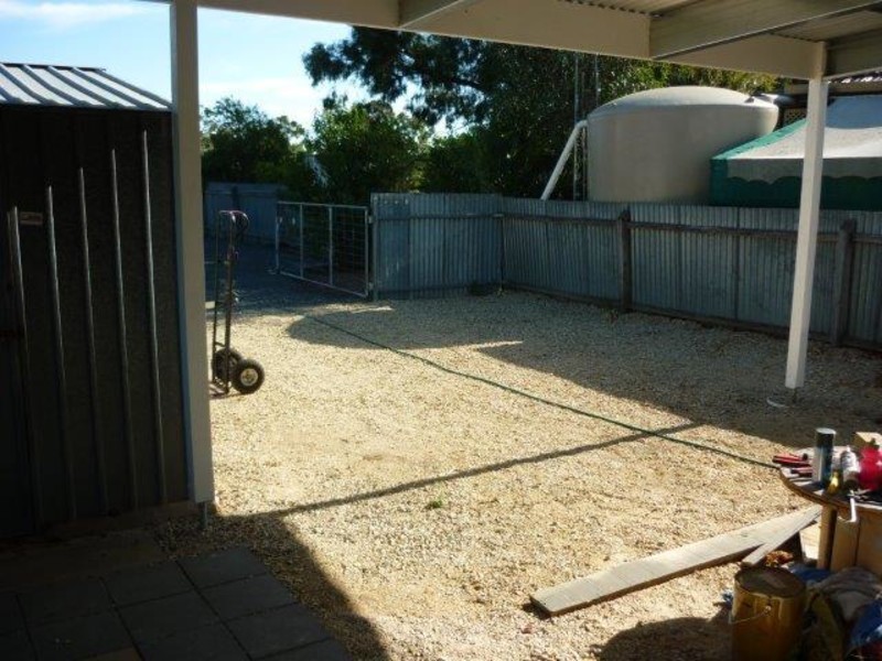 36 Kelsall Street, Warracknabeal VIC 3393